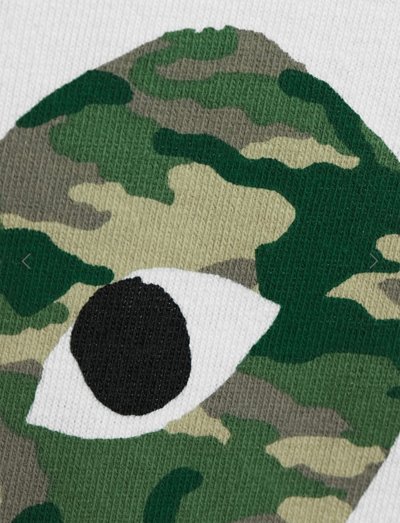 COMME DES GARÇONS PLAY
Double Camo Heart T-Shirt
