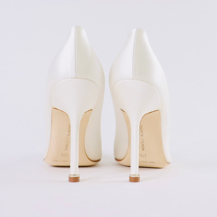 MANOLO BLAHNIK HANGISI White Satin Jewel Buckle Pumps